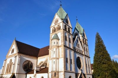 Jetzt Stellenangebote in Hünfeld checken und beruflich voll durchstarten!