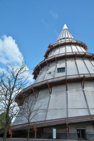 Der Jahrtausendturm in Magdeburg.